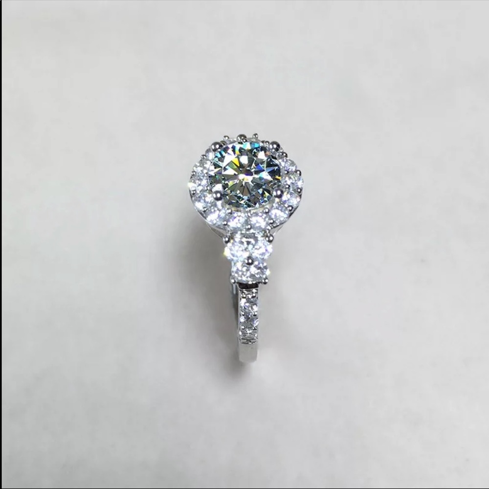 New Dainty 925 Silver Diamond Luxury Ring 💍 - Picture 3 of 5